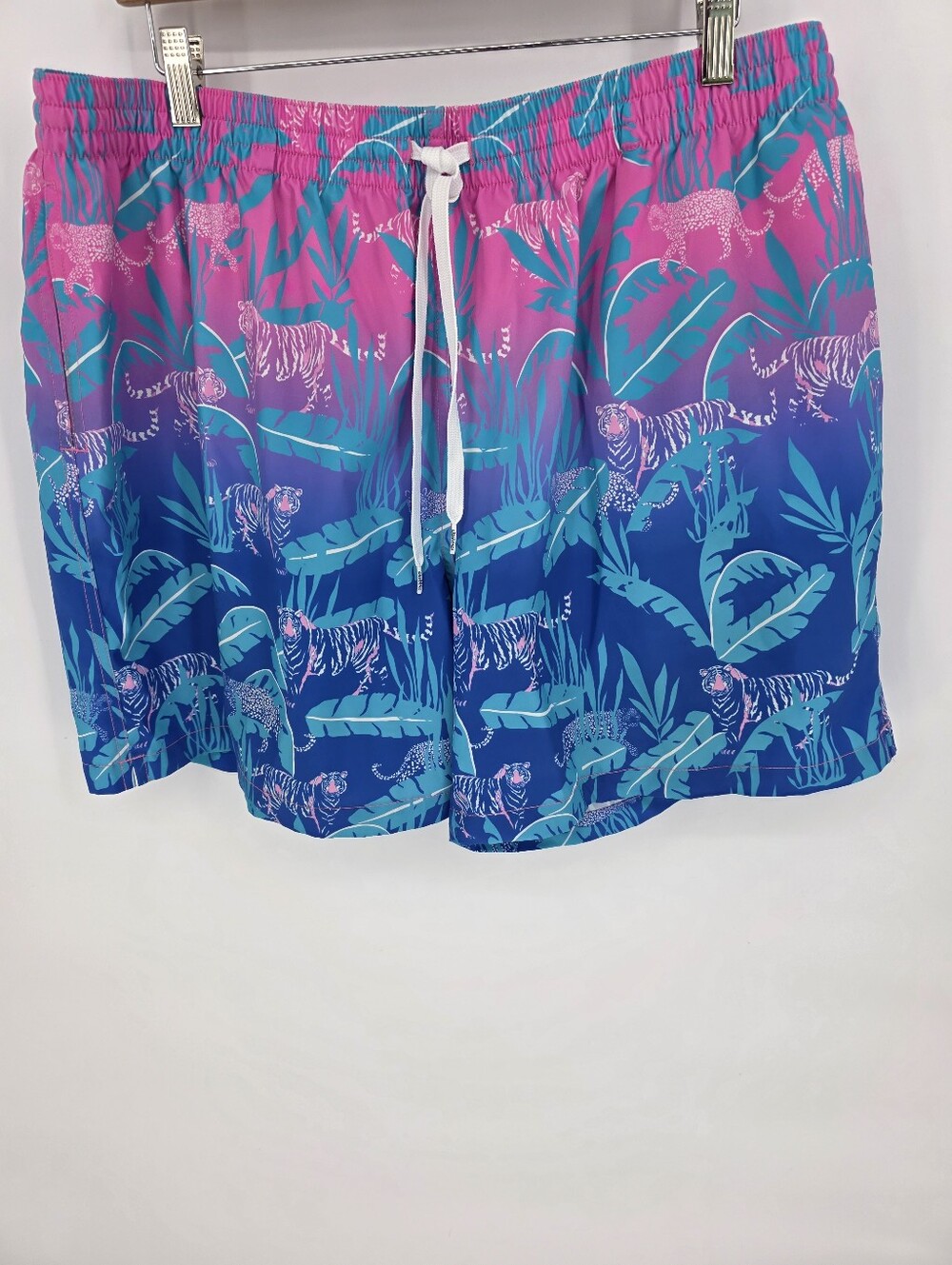 Chubbies Swim Trunks XXL 5.5" Inseam Tiger Jungle Print Pink Blue - Picture 2 of 9